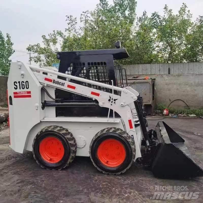 Bobcat S 160 滑移装载机
