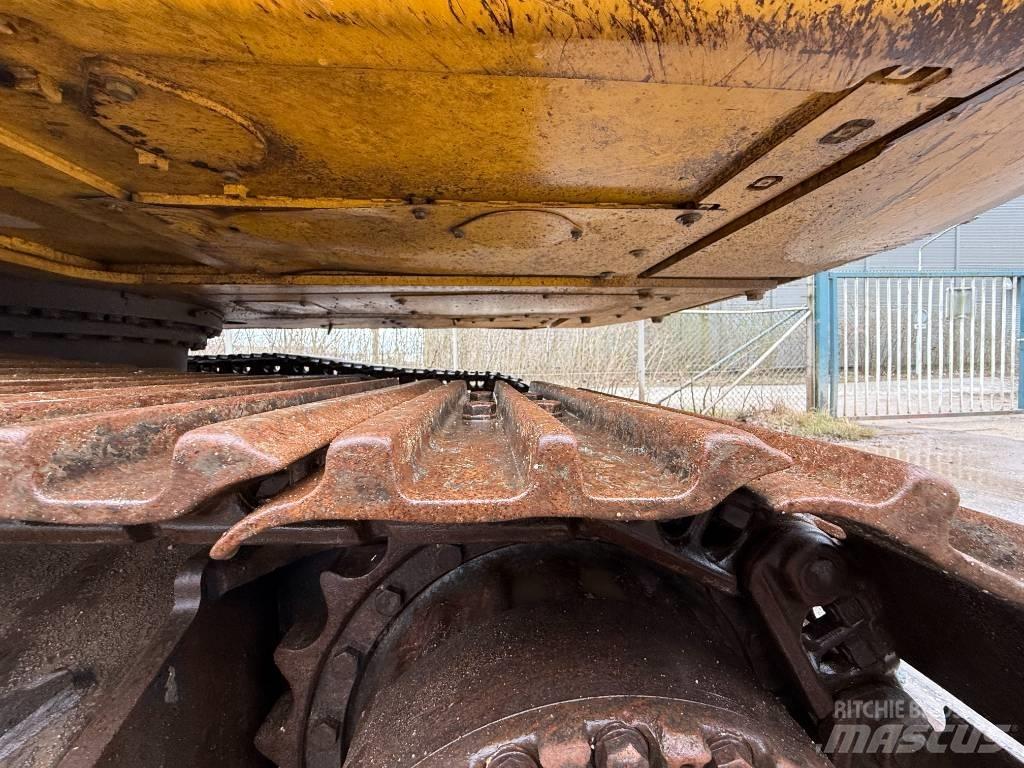 Komatsu HB 215 LC-2 履带挖掘机