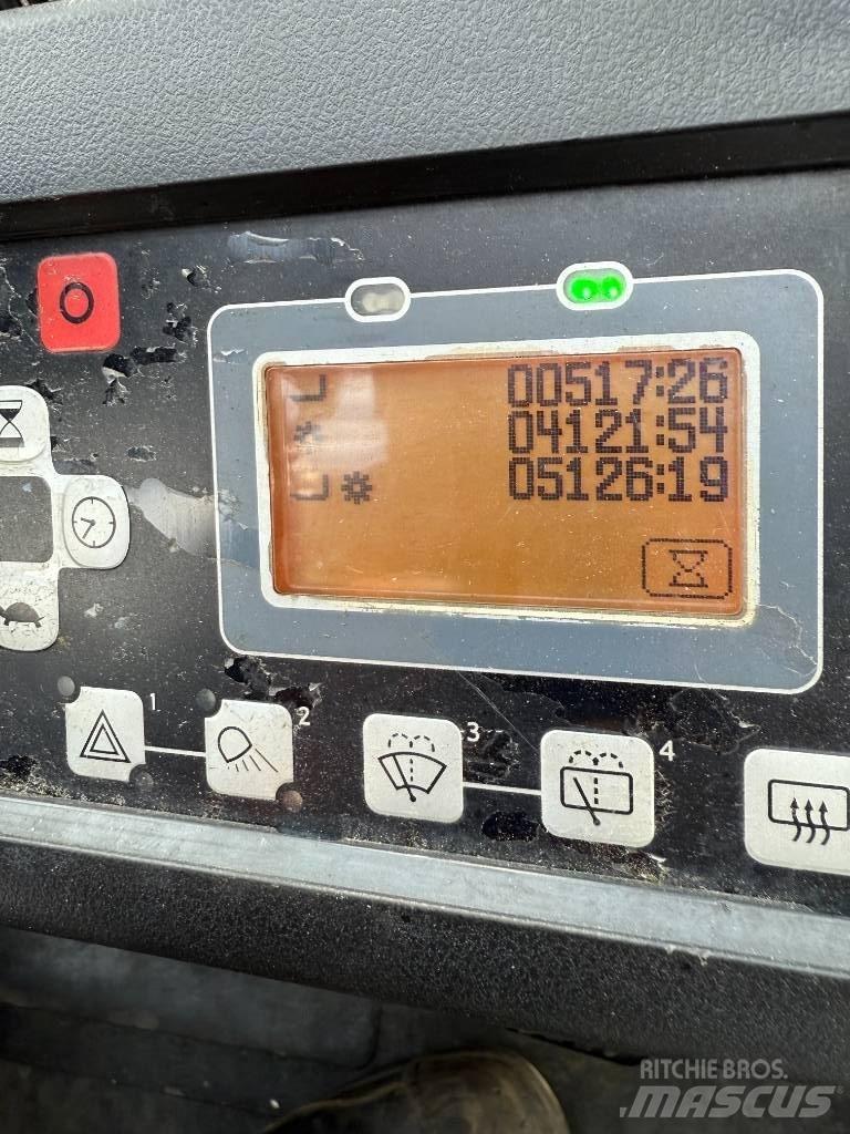 Toyota 8 FBMT 35 电动叉车