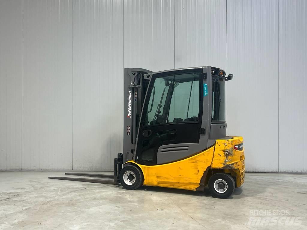 Jungheinrich EFG320 电动叉车