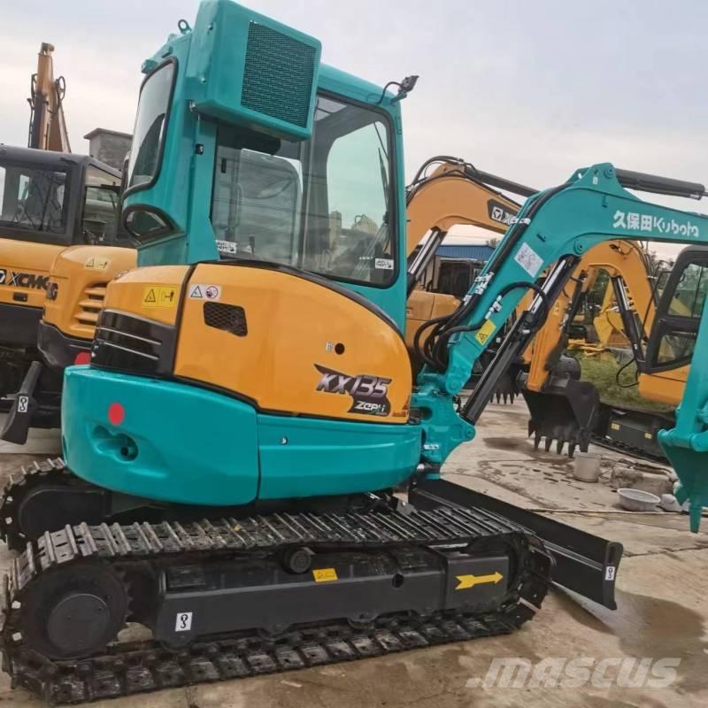 Kubota KX 135 履带挖掘机