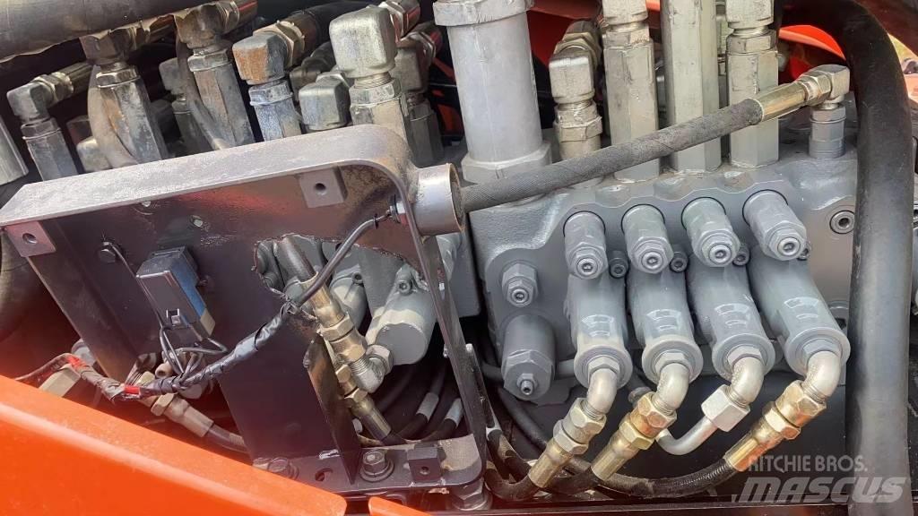 Kubota KX185 中型挖掘机