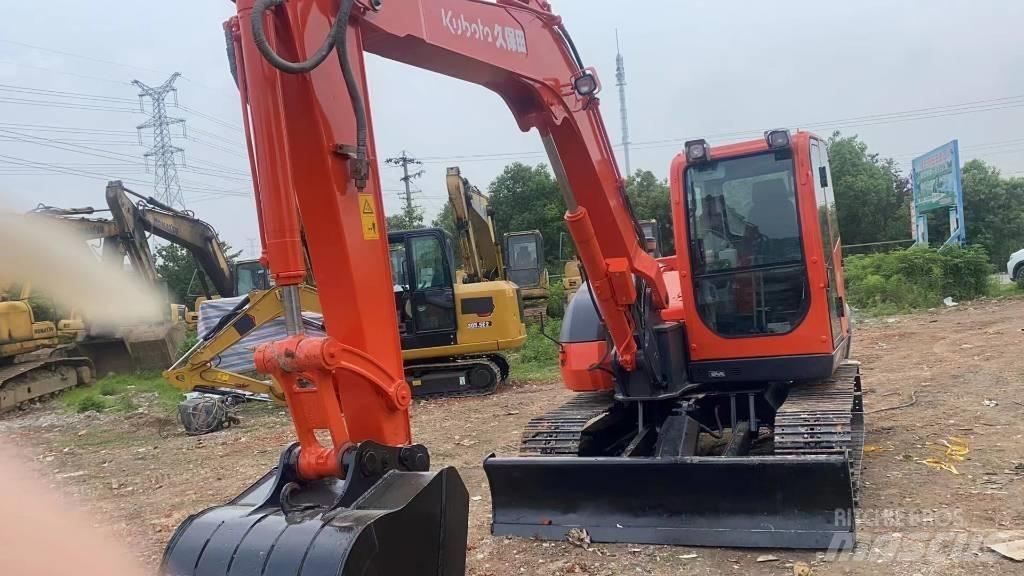 Kubota KX185 中型挖掘机