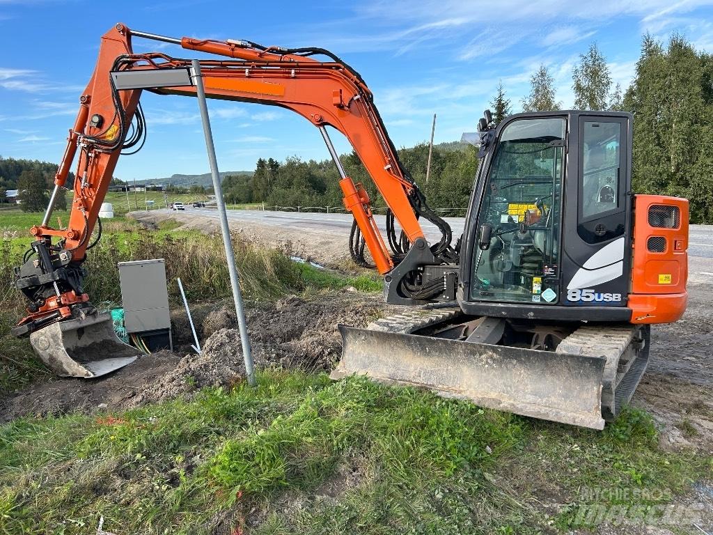 Hitachi ZX 85 US B-6 中型挖掘机