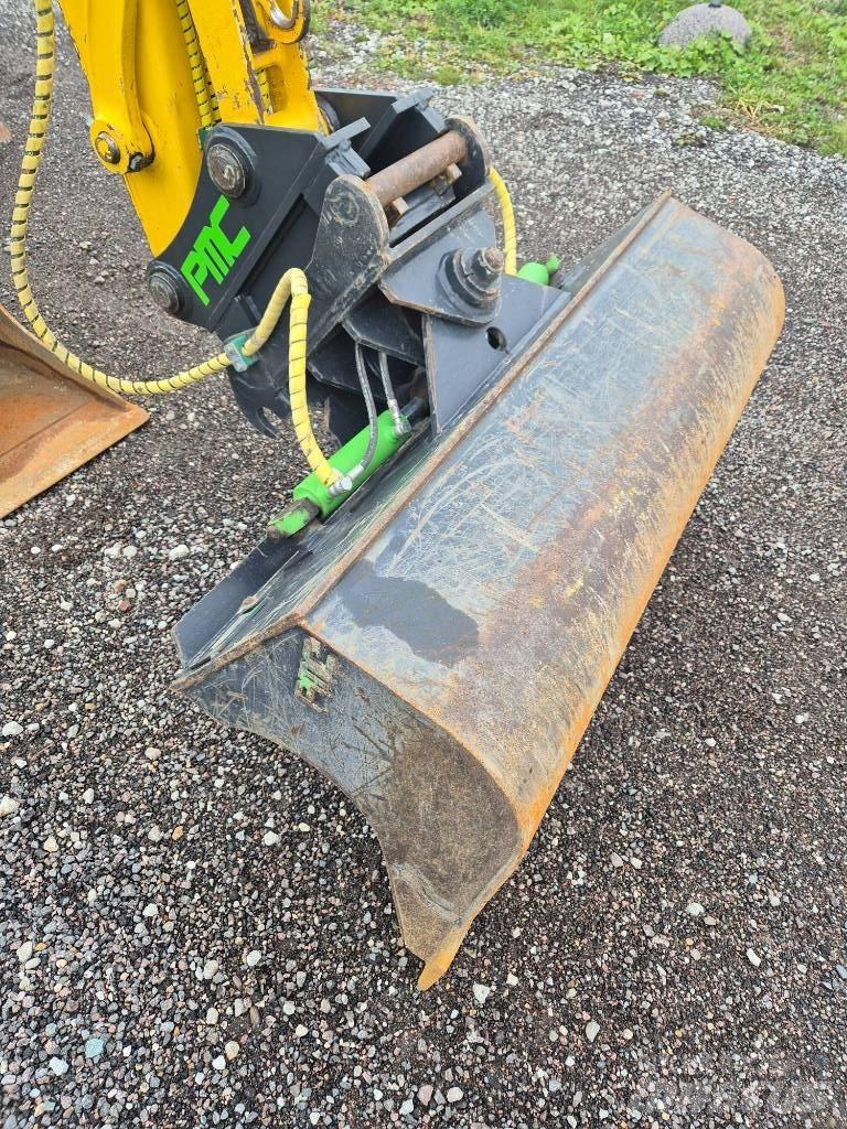 Komatsu PC80MR-5 中型挖掘机