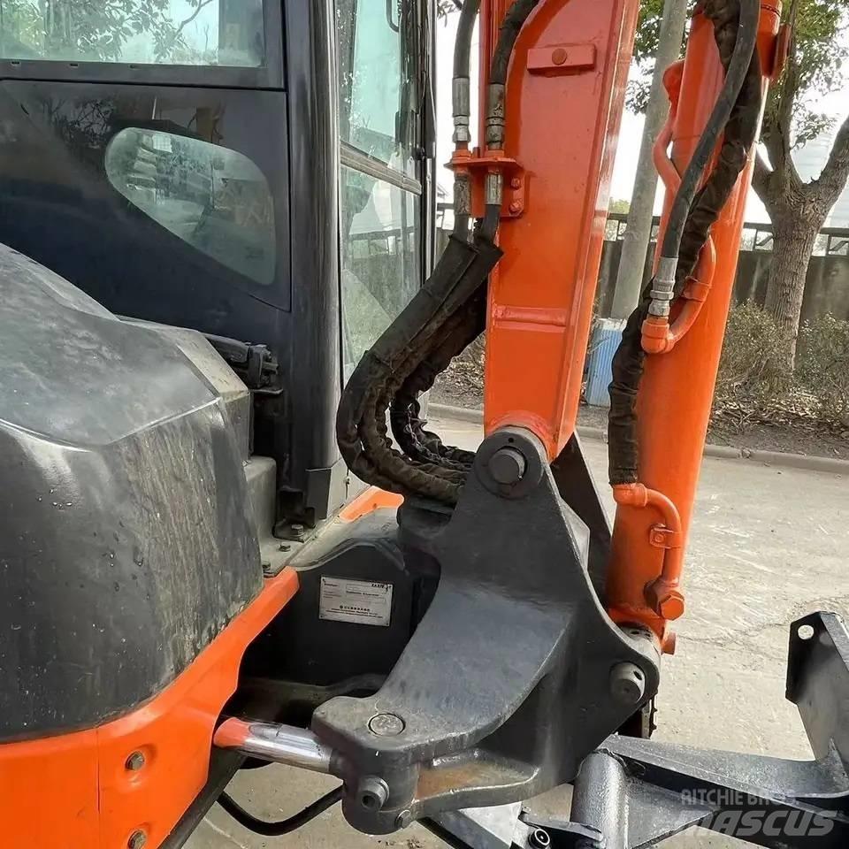 Hitachi ZX50 小型挖掘机