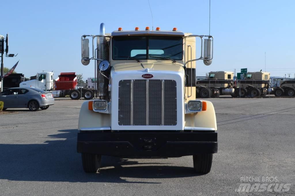 Peterbilt 367 牵引车