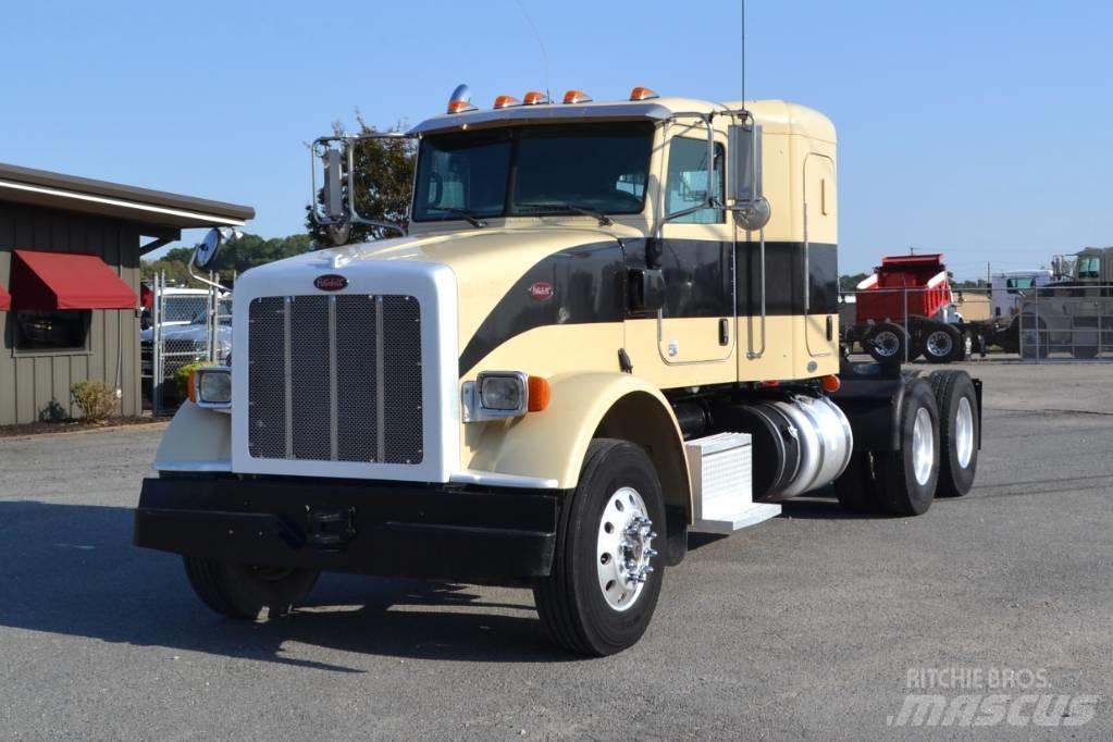 Peterbilt 367 牵引车