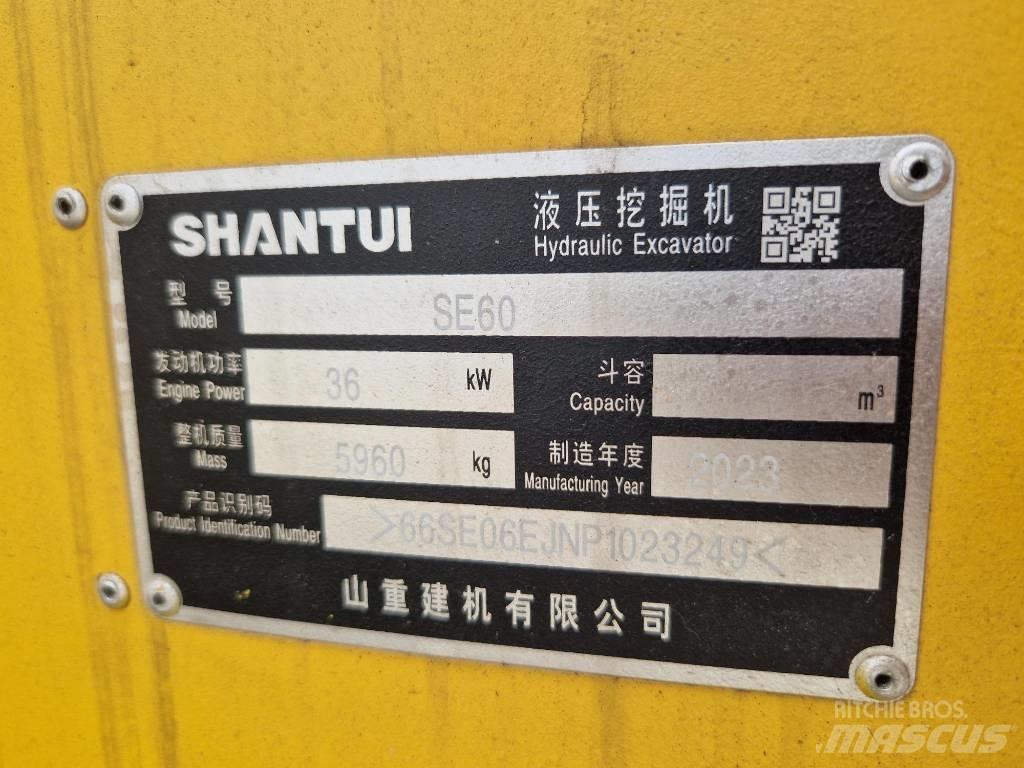 Shantui SE60 小型挖掘机