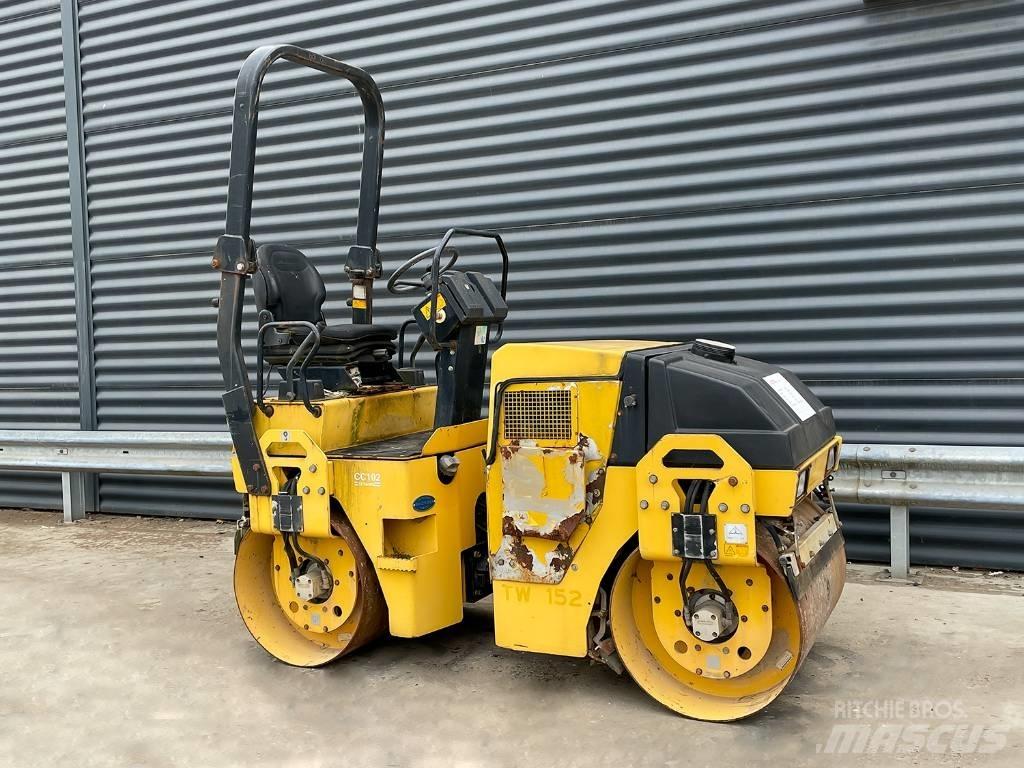Dynapac CC102 双轮压路机