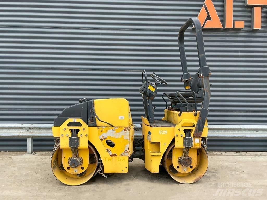 Dynapac CC102 双轮压路机