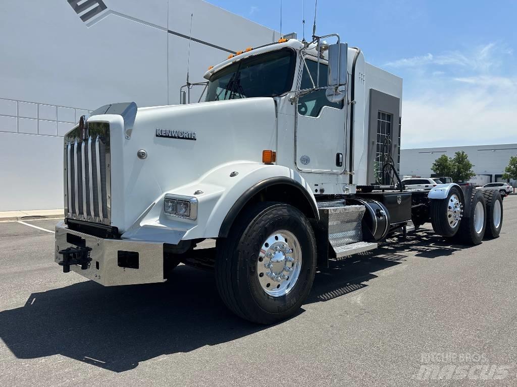 Kenworth T 800 平板车