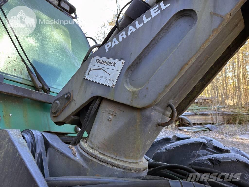 Timberjack 870 B 收割机