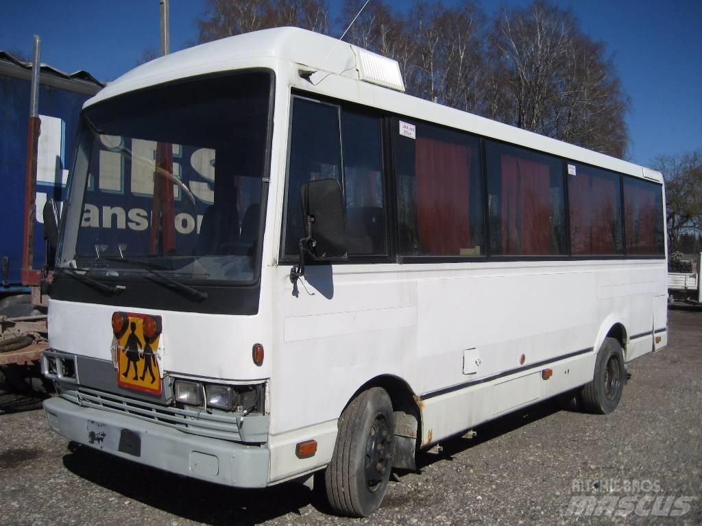 Hino RB145 校车