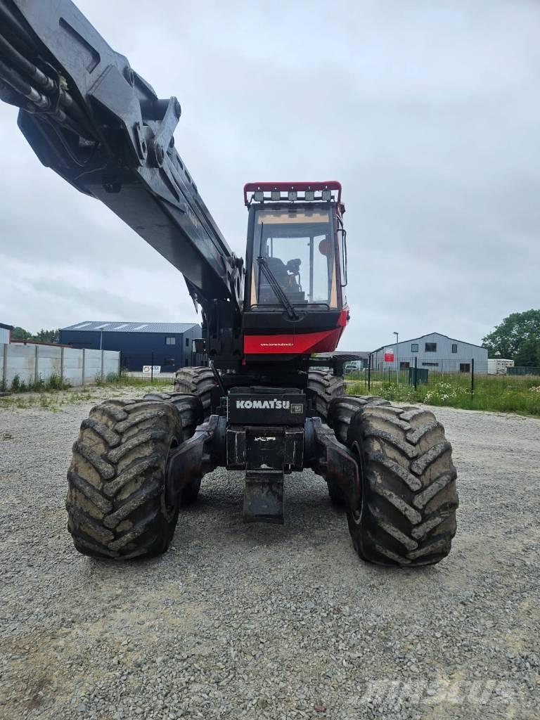 Komatsu 911.5 收割机