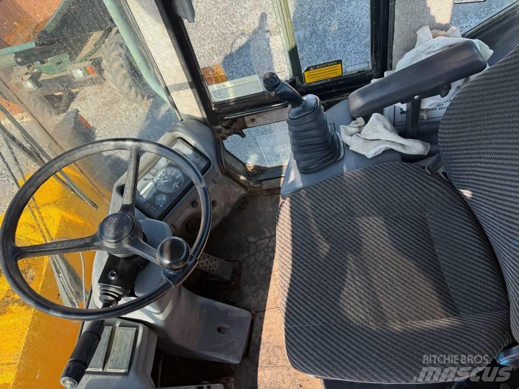 Liebherr L 522 轮式装载机