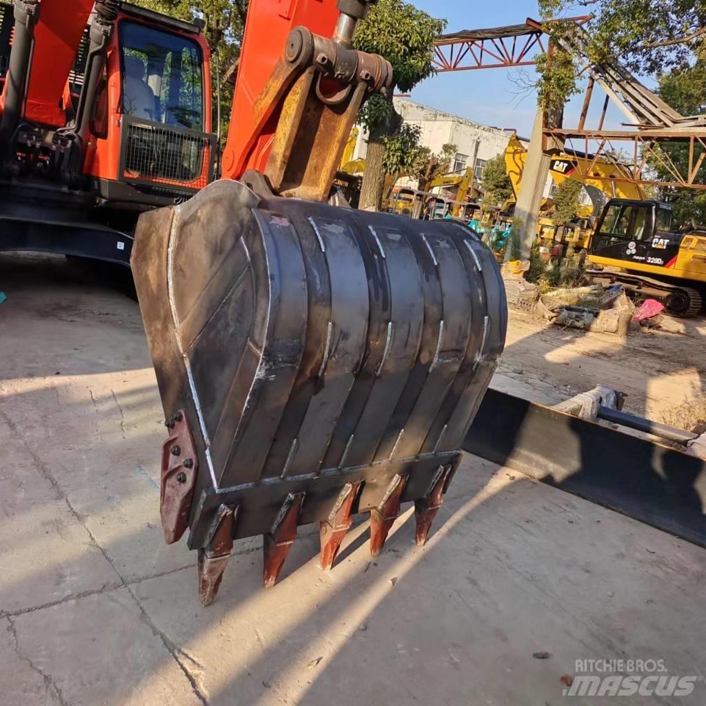 Doosan DX 225 LC 履带挖掘机