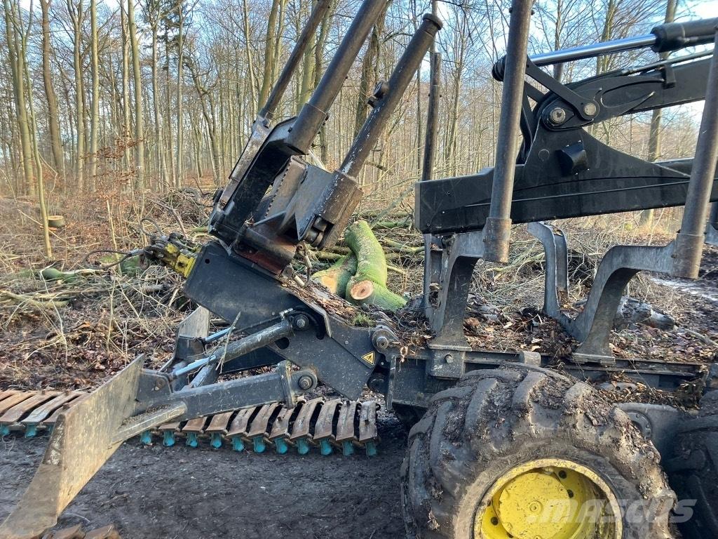 John Deere 1210 G 集运机