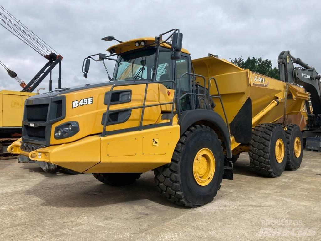 Bell B45E 6x6 铰接式自卸车