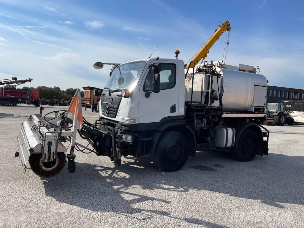 Unimog U20 Bluetec 5 沥青喷洒机