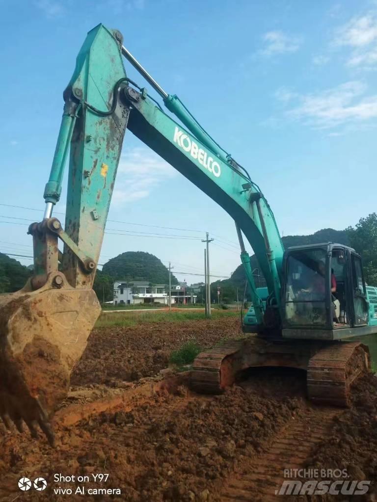 Kobelco SK200-10 履带挖掘机