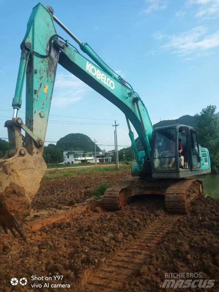 Kobelco SK200-10 履带挖掘机