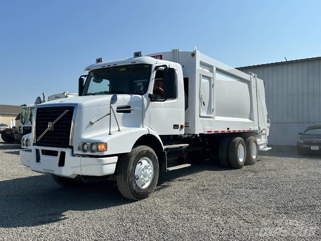 Volvo VHD 垃圾车