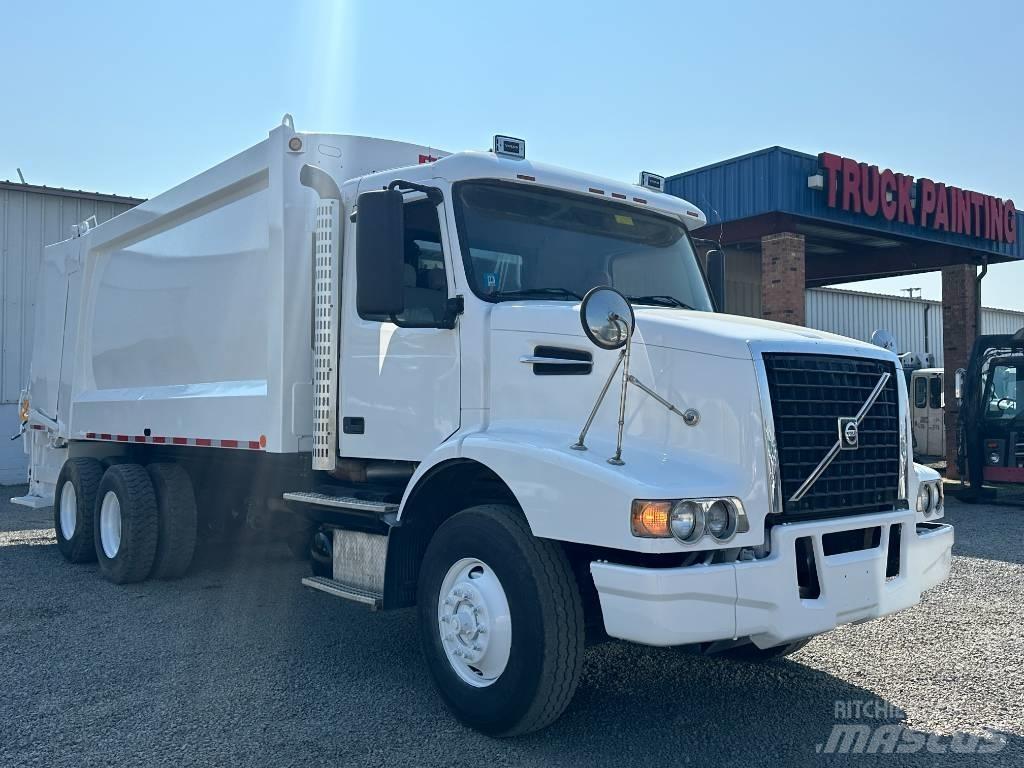 Volvo VHD 垃圾车
