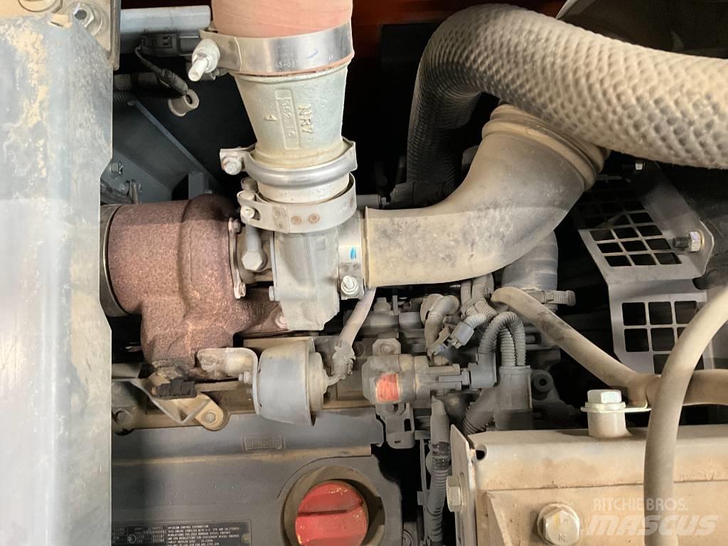 Hitachi ZX 140 W-6 轮式挖掘机