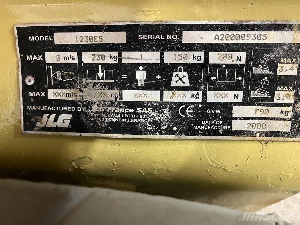 JLG 1230 ES 剪叉式升降机