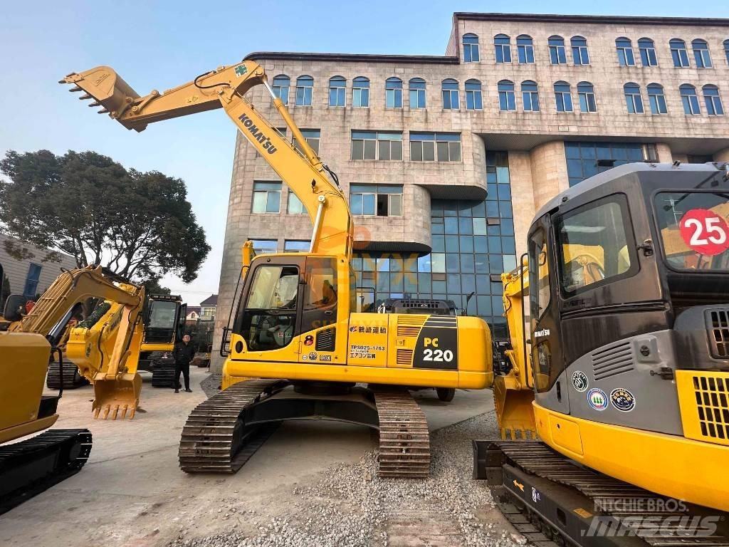 Komatsu PC 220-8 履带挖掘机