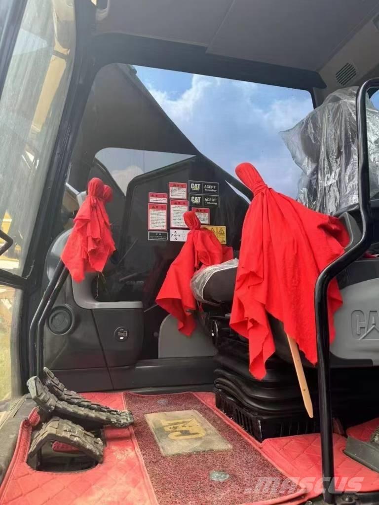 CAT 330 履带挖掘机