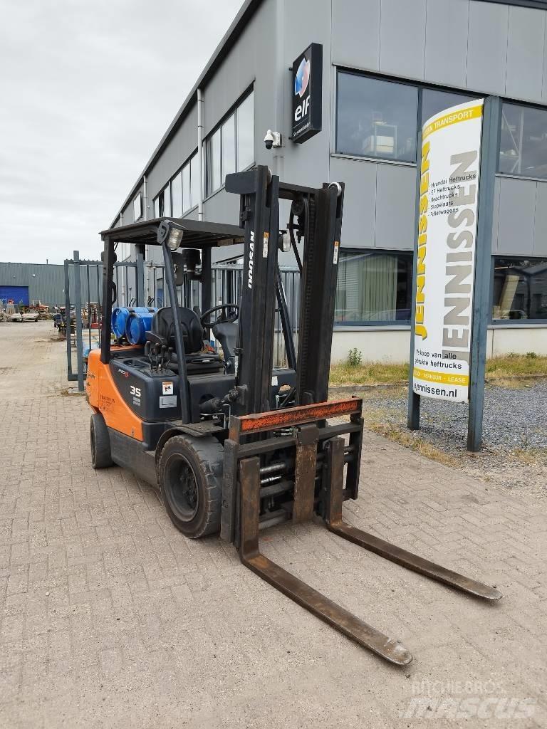 Doosan G35 C-5 天然气叉车