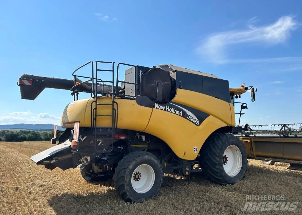 New Holland CR 960 联合收割机