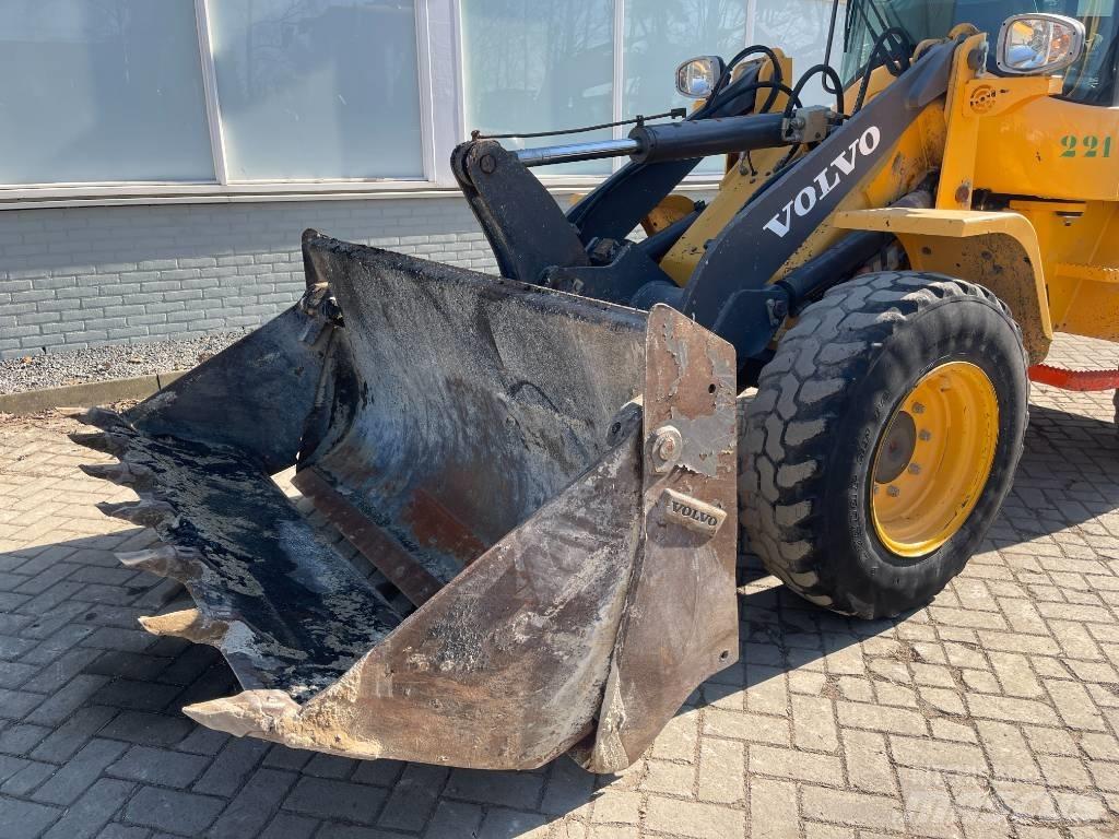 Volvo L 30 G  2017     CE 轮式装载机