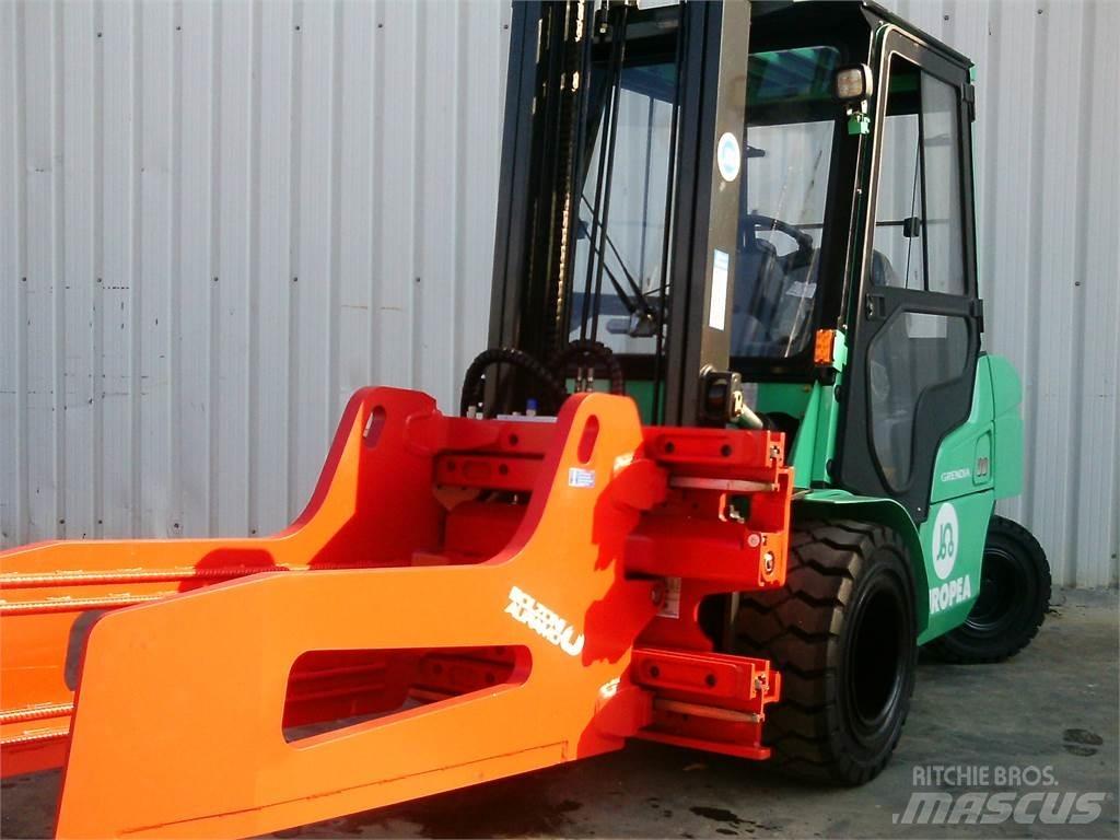 Mitsubishi FD30NTD 柴油叉车