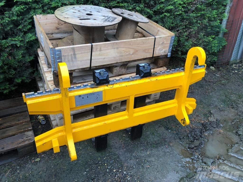 JCB PALLET FORKS 其他装载挖掘装置和配件
