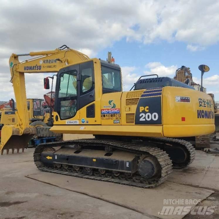 Komatsu pc200-8 履带挖掘机