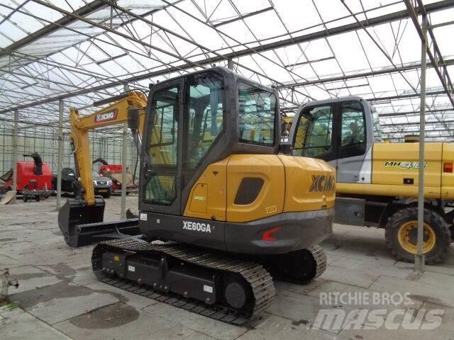 XCMG XE60GA 小型挖掘机