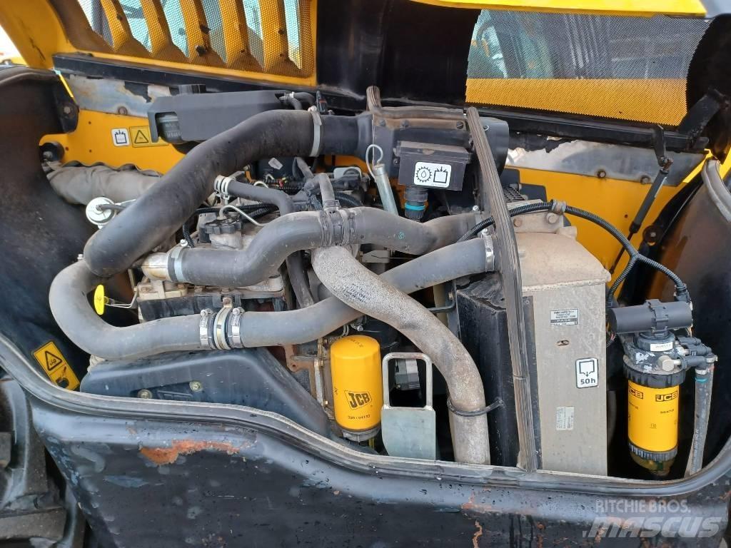 JCB 531-70 伸缩臂叉装车|叉装车