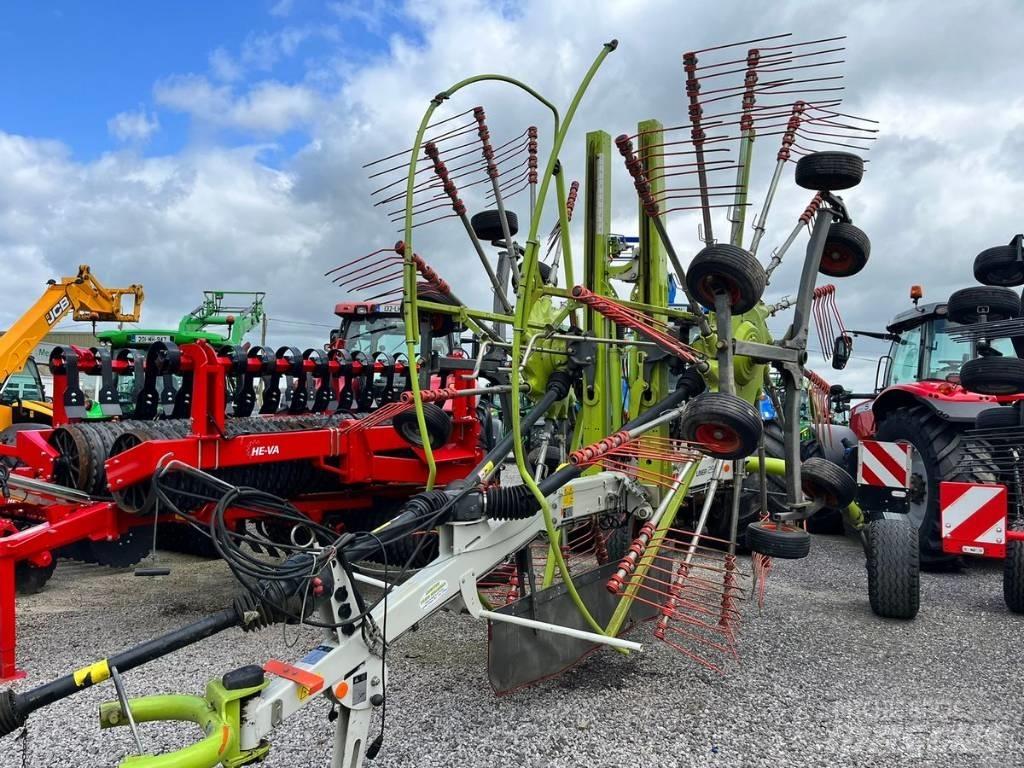 CLAAS Liner 2900 犁耙和摊草机
