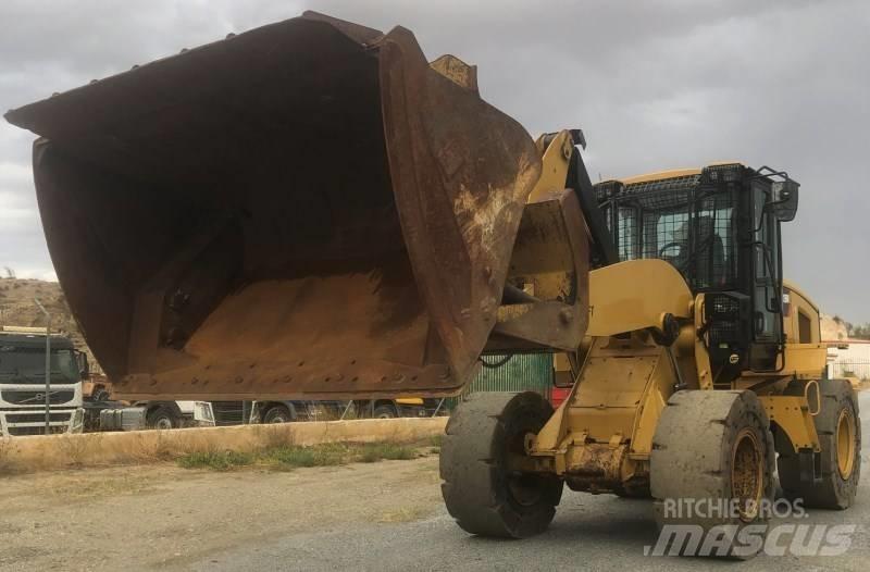 CAT 926M 轮式装载机