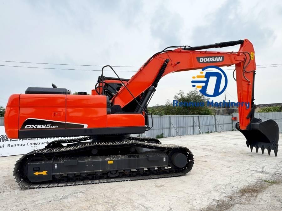 Doosan DX 225 LCA 履带挖掘机