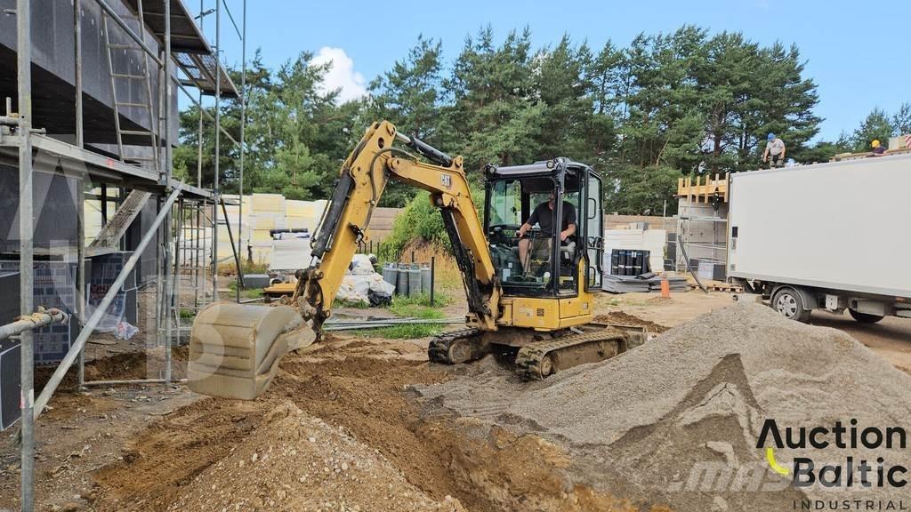 CAT 303 CR 小型挖掘机