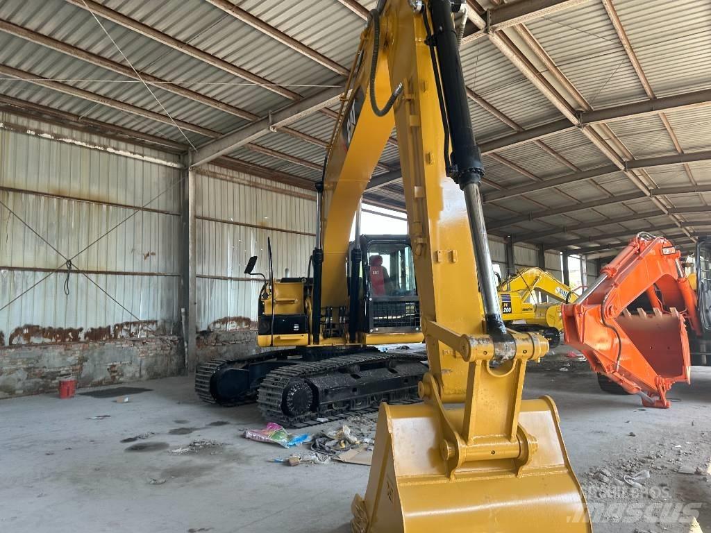 CAT 320 D 履带挖掘机