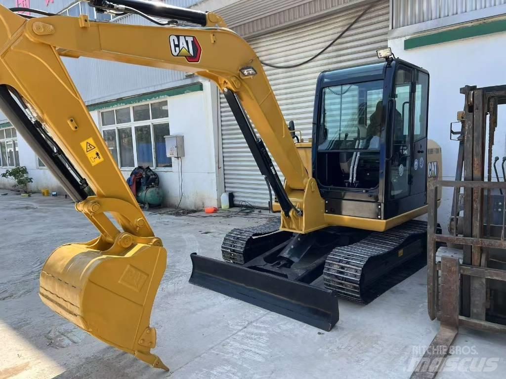 CAT 305.5 小型挖掘机