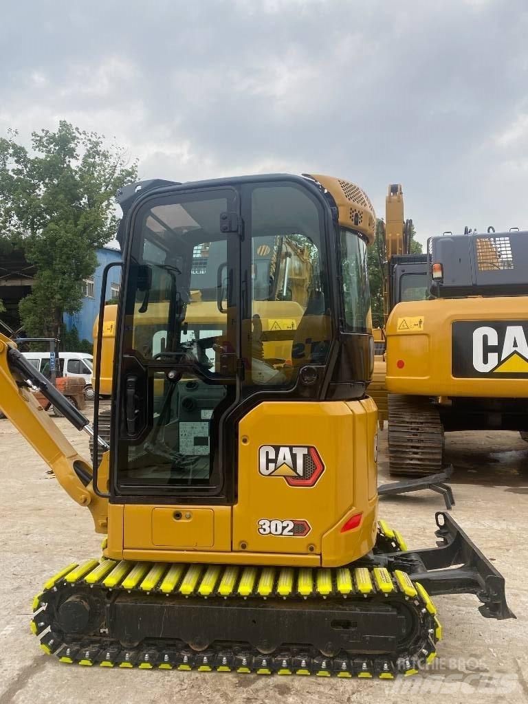 CAT 302 小型挖掘机