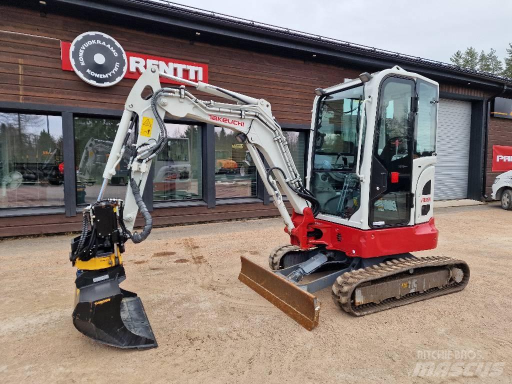 Takeuchi TB 325 R 小型挖掘机