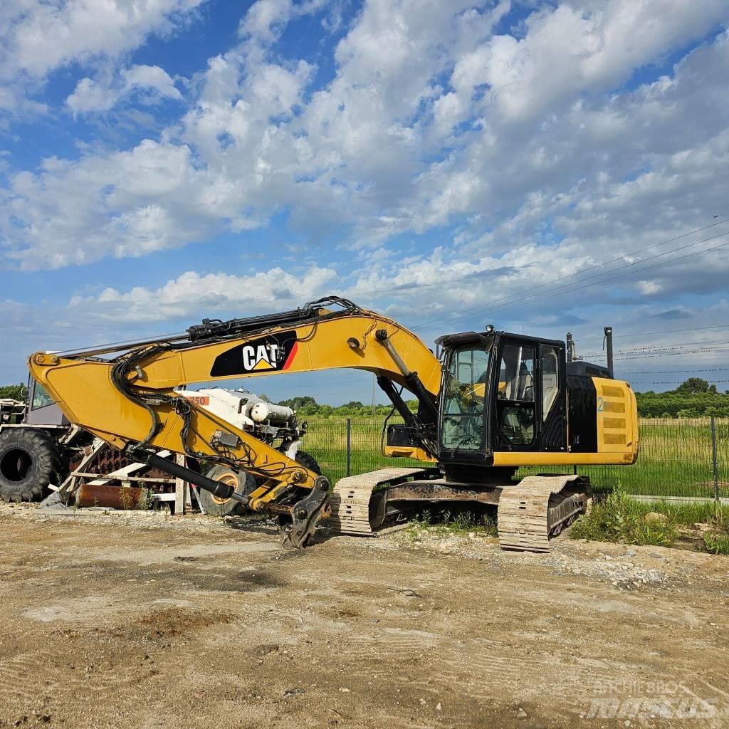 CAT 320 E 履带挖掘机