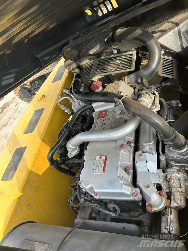 Kobelco SK 200D 履带挖掘机